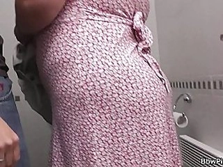 Bbw picked up and fucked in rest room