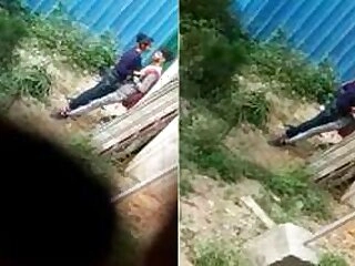 Spycam films fellow paying Desi whore