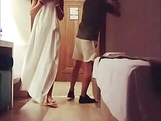 Nude Mummy Showing Her Bod To Room