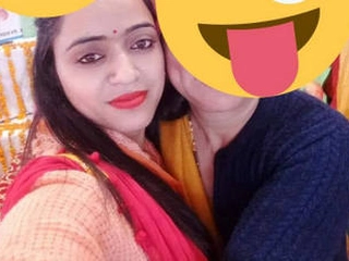 Desi couple luvs super-steamy romance