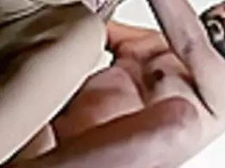 Indian woman gets drilled on the bed in