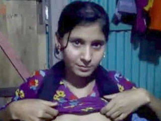 Buxom Indian honey with a juicy pussy