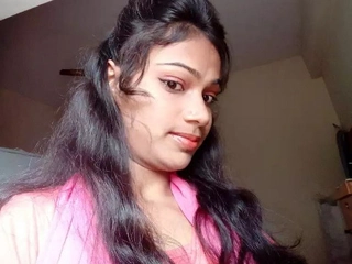 Tamil nymph takes a bath in the douche