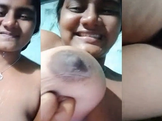 Innocent country girl's explicit selfies