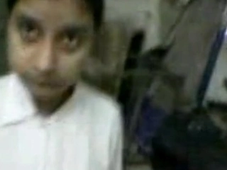 Sri Lankan student gets naughty on xnxx