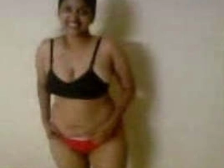 Desi schoolgirl Anuradha in super-steamy