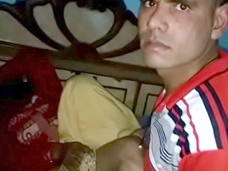 Indian girlfriend jacks on the bed