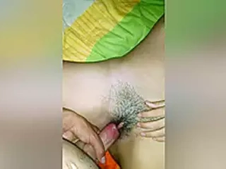 A cock-squeezing dame delectations