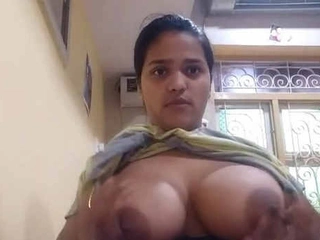 Gorgeous Indian doll grabs fantastic