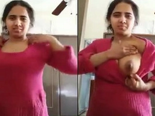Indian honey flaunts her body on web cam