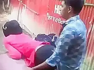 Amateur duo has hookup in public park