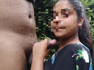 Tamil babe performs dt in the open air