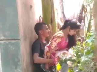 Desi couple has outdoor sex on a college