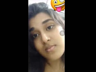 Beautiful Indian damsel in the nude