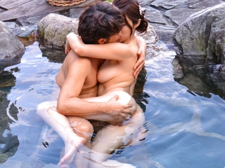 Ayumi Shinoda in wondrous outdoor